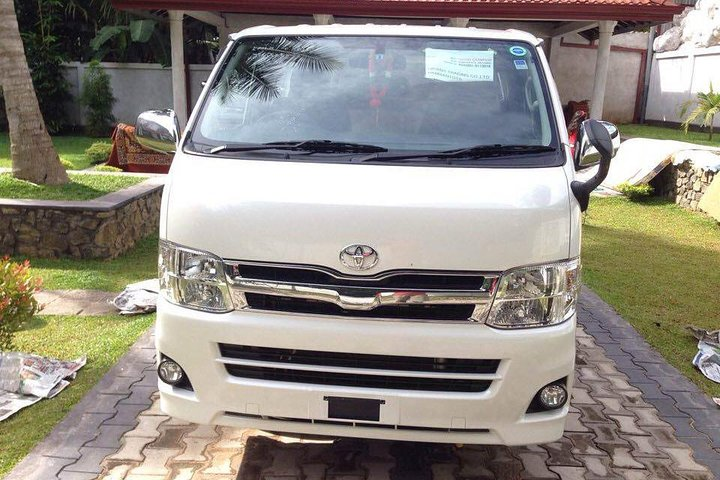 Colombo Airport to Colombo Hotel One Way Drop - Private Transfer - Photo 1 of 2